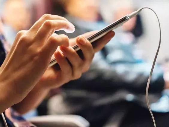 手機怎么用省電？手機省電有妙招：4個很有效的手機省電方法