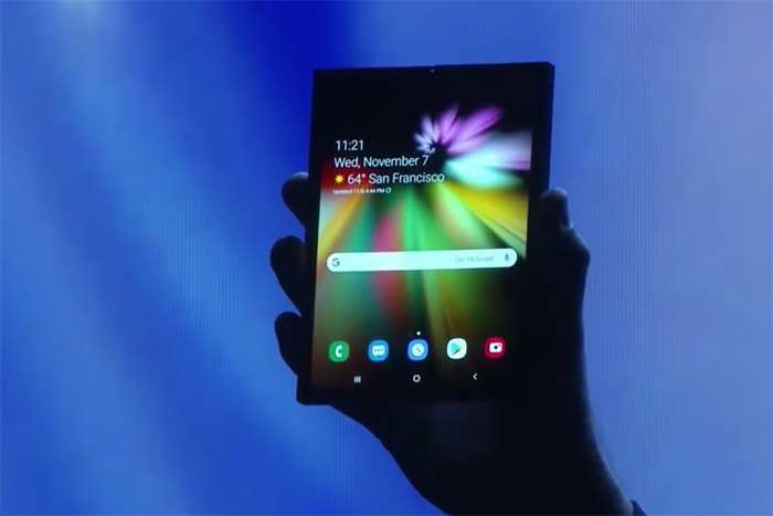 三星折疊屏手機Galaxy F提前看：雙電池4400mAh、12GB+1TB存儲