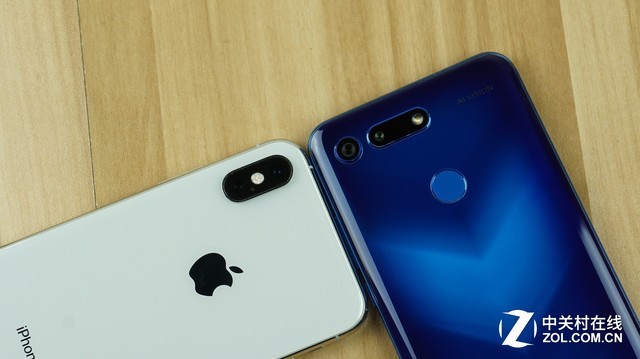 榮耀V20劍指果XS 旗艦機的博弈伯仲難分(審核不發(fā))