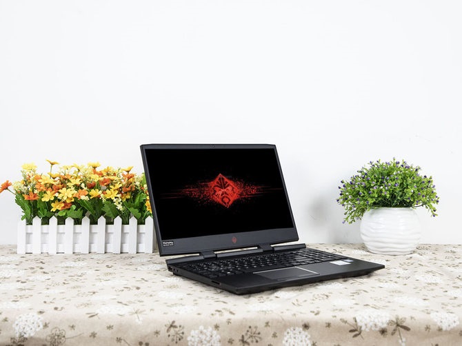 惠普暗影精靈4 Pro游戲本評測：RTX20系顯卡性能炸裂