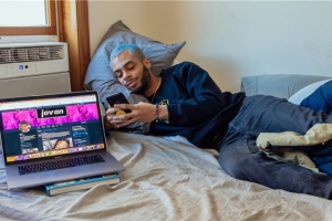 網(wǎng)絡(luò)乞討月入4萬？美國男子當(dāng)職業(yè)網(wǎng)絡(luò)乞丐 靠網(wǎng)絡(luò)乞討月入4萬