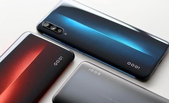 iQOO配置怎么樣？vivo iQOO真機開箱外觀圖賞