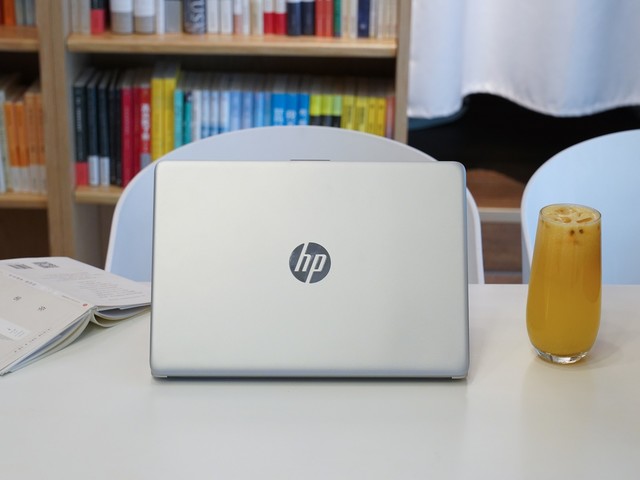 高顏值還要強性能 5000元以下輕薄本誰最超值？ 