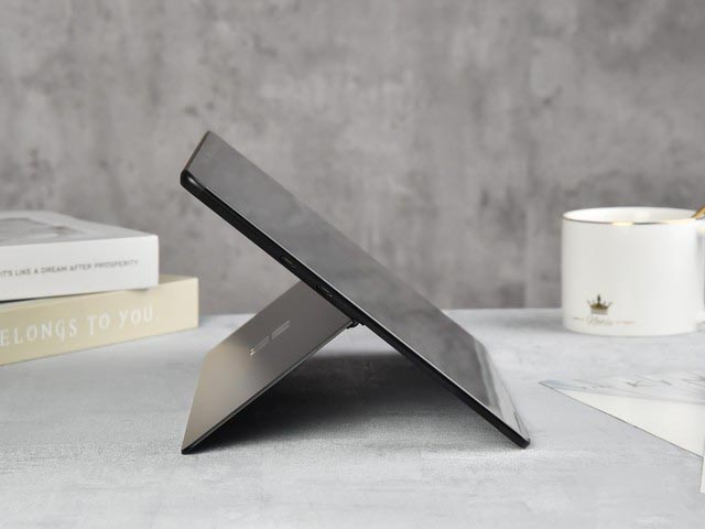 有史以來最輕薄的Surface？驍龍芯功不可沒 